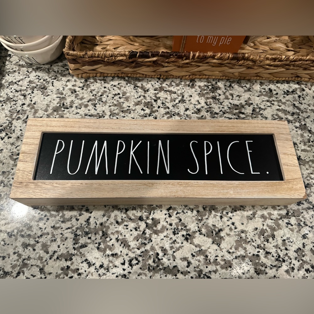 Rae Dunn PUMPKIN SPICE Sign Decor
